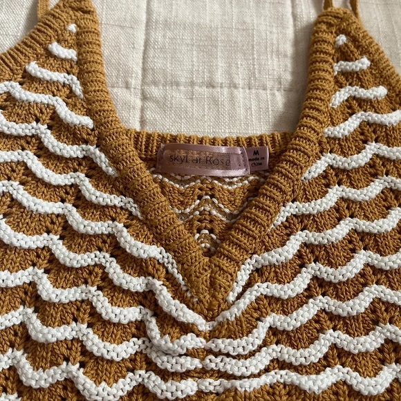 Knit detail dress - Picture 7 of 7